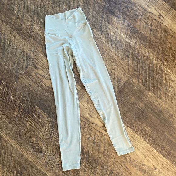 aerie offline legging, color olive/tan, size XS but will fit a small - Picture 1 of 3